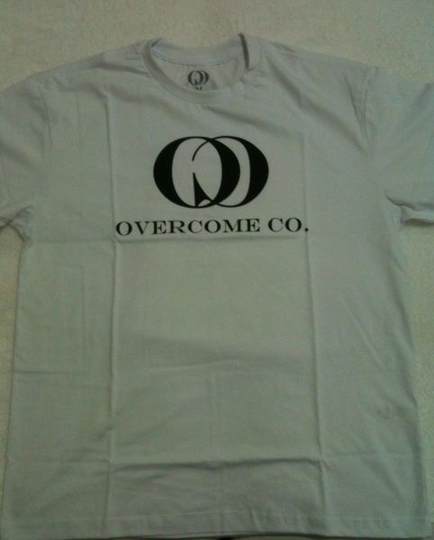 Camiseta - Overcome Boss Cinza