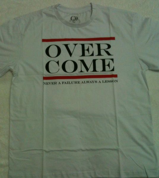Camiseta - Overcome Club Cinza